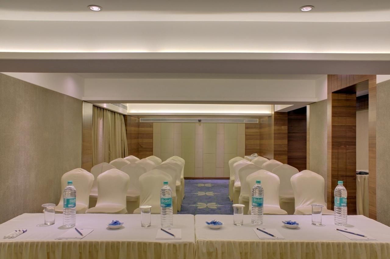 The Sahil Hotel Bombay Esterno foto