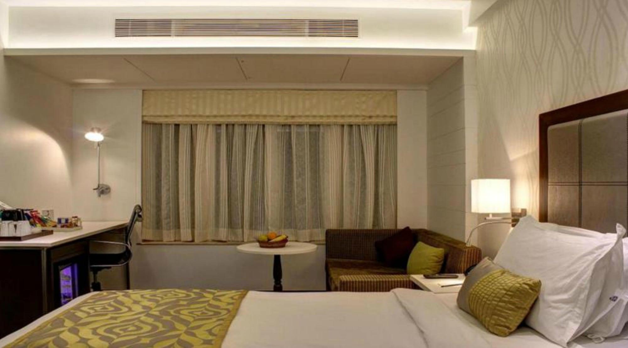The Sahil Hotel Bombay Esterno foto