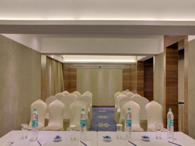 The Sahil Hotel Bombay Esterno foto